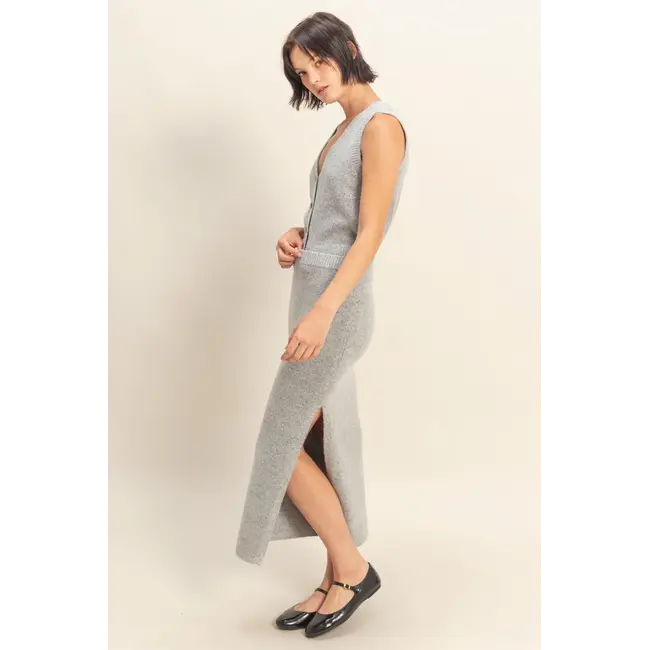 Double Zero Double Zero Sweater Vest and Maxi Skirt Set (DZ25F134)