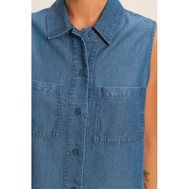Double Zero Sleeveless Button-Up Top (DZ26C351)