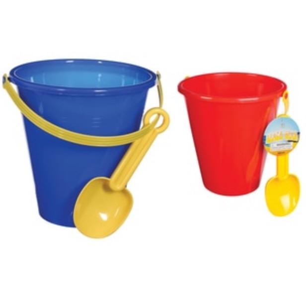 LARGE BUCKET & SHOVEL