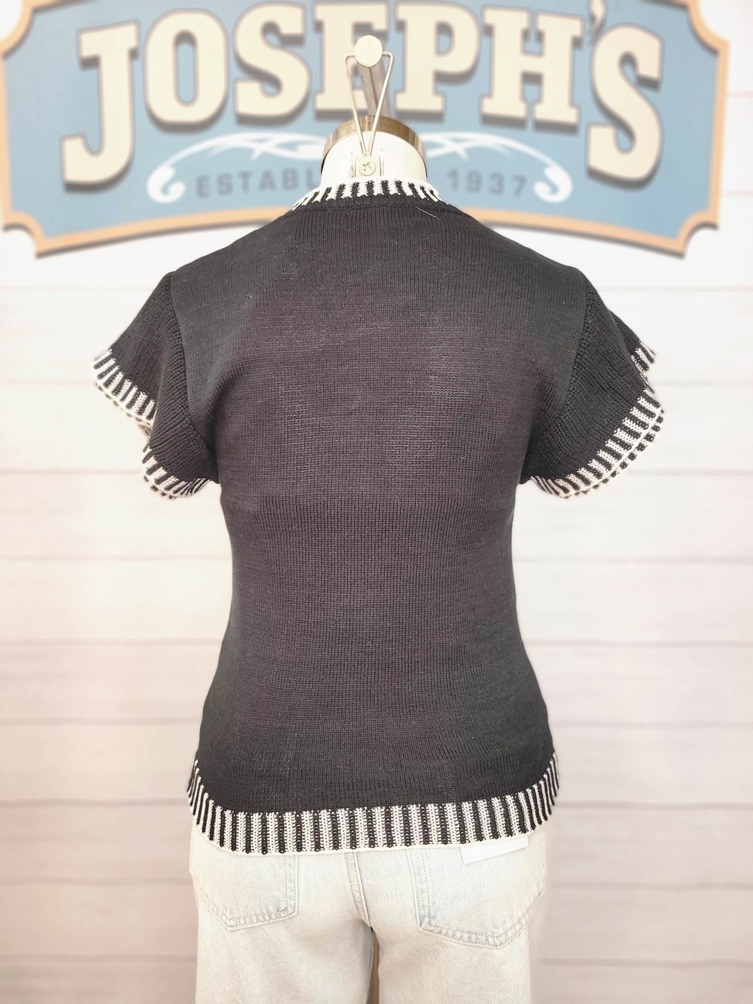 Stripe Trim Short Sleeves Round Neck Sweater Top, Black