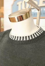 Stripe Trim Short Sleeves Round Neck Sweater Top, Black