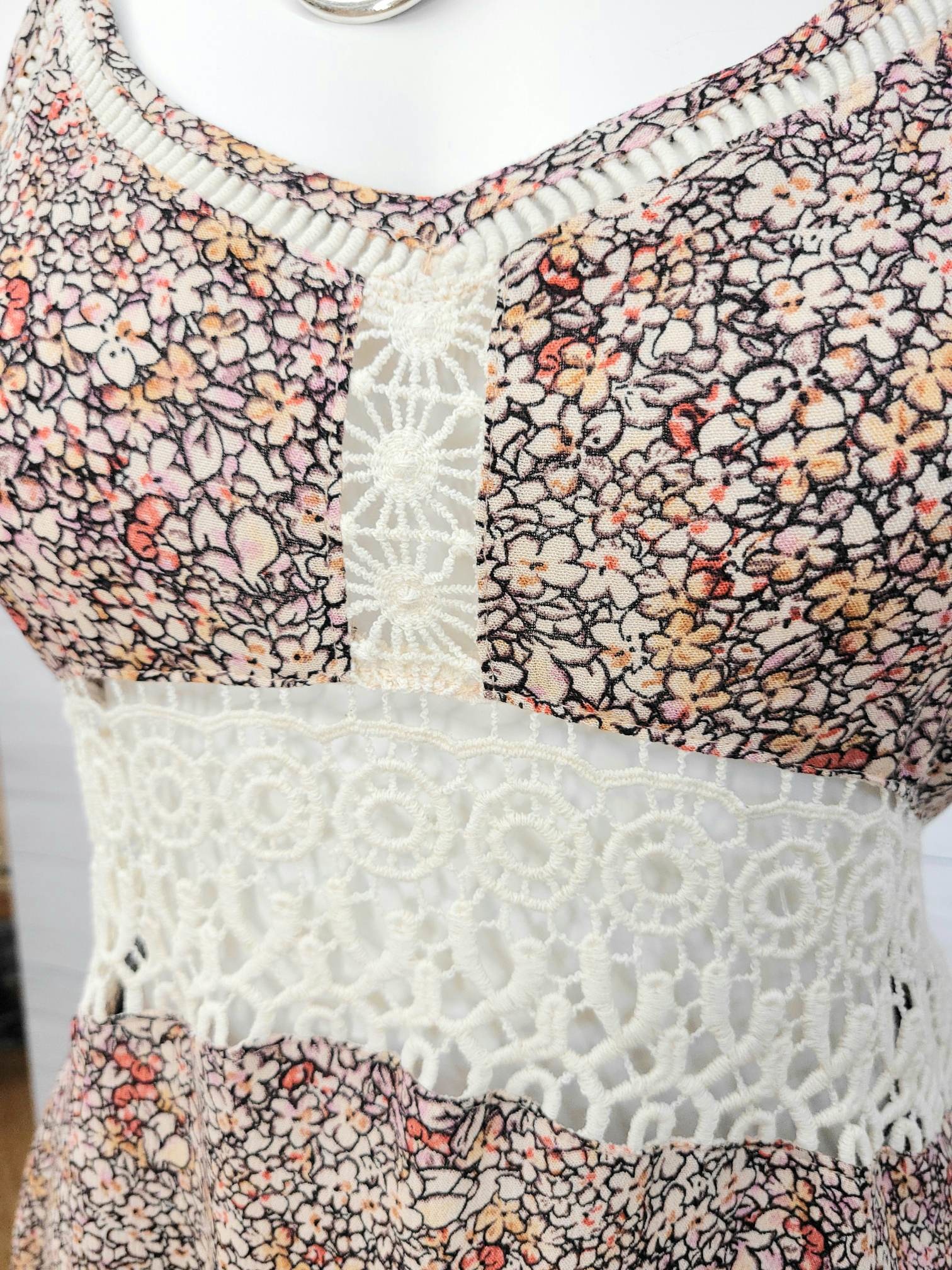 Sheer Lace Trim Floral Woven Sleeveless Top