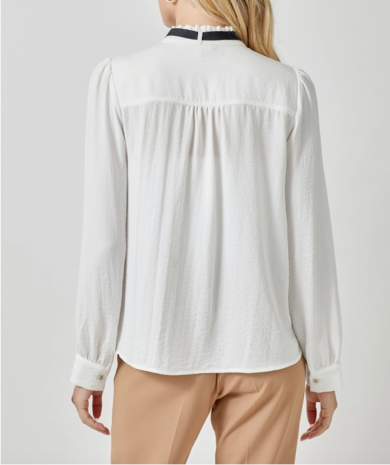 blouse off white