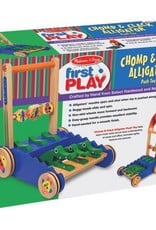 chomp and clack alligator push toy