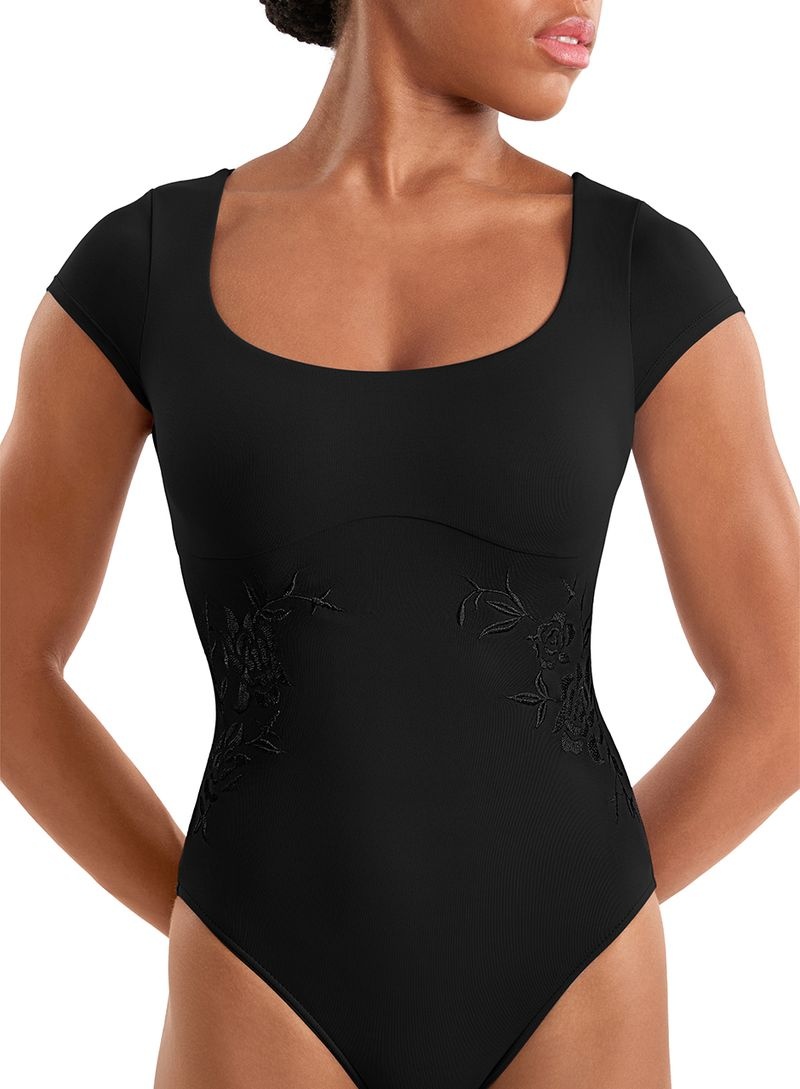 Mirella M20010LM-Leotard à Manches Courtes avec Détails Brodés de Fleurs