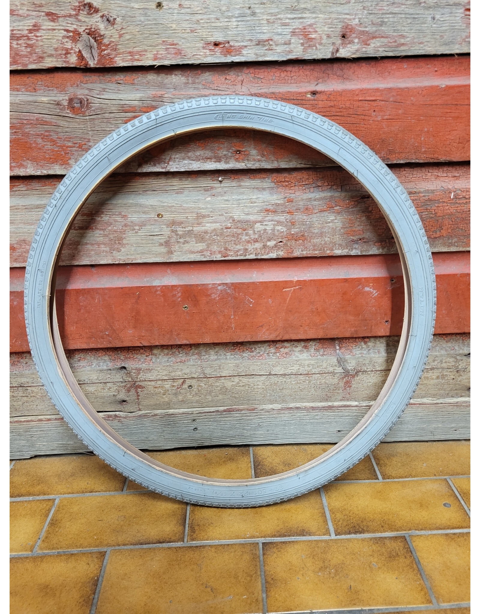 CST CST 22'' Tire 501x37mm Grey Non Marking Compound