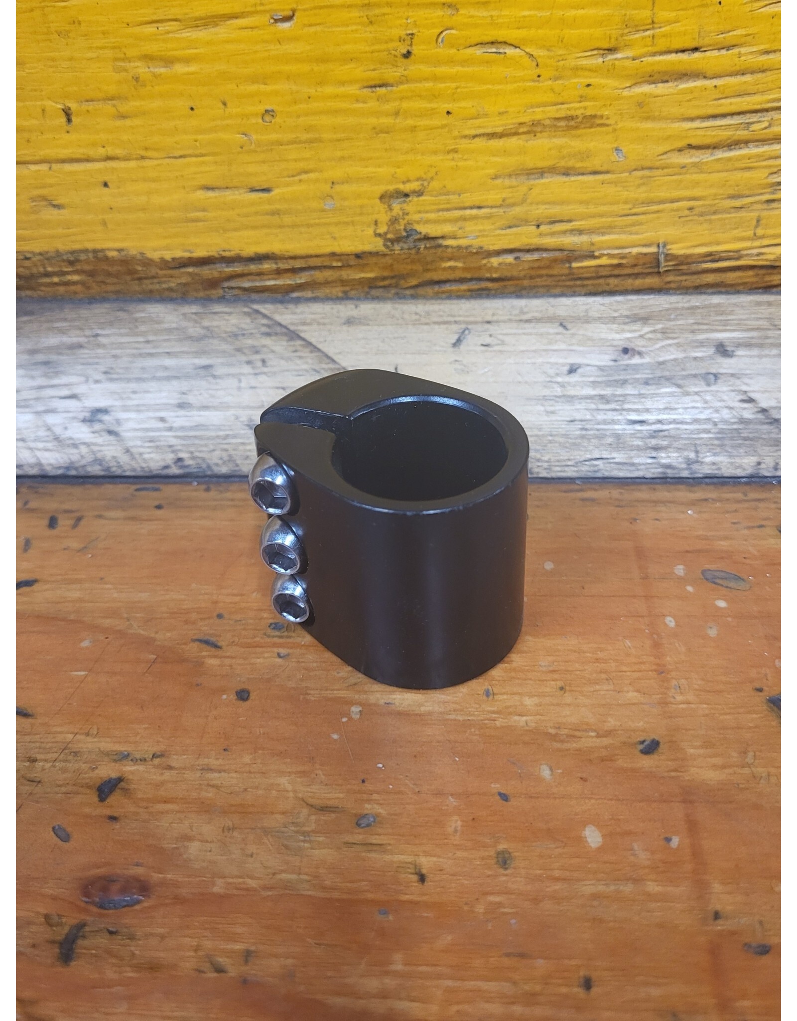 Seatpost Collar BMX Triple Bolt Alloy Black 28.6mm