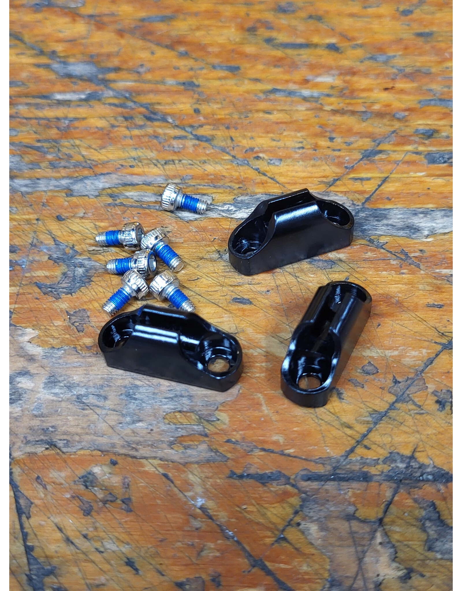 Fyxation Fyxation Quiver Removable Cable Stops Pack of 3 Black