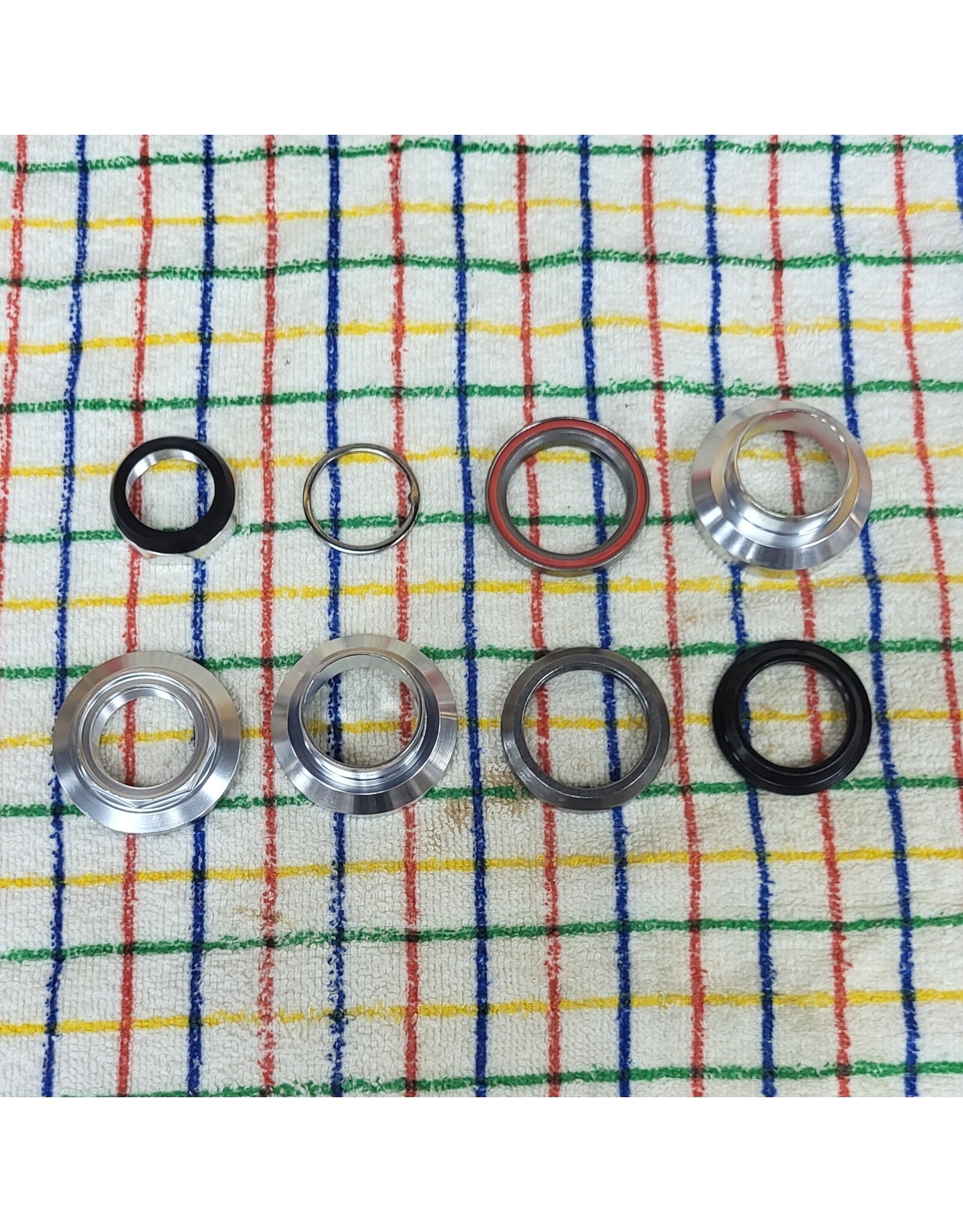 Neco Neco 1" Threaded Headset Cartridge Bearings 27.0 Crown Race Silver