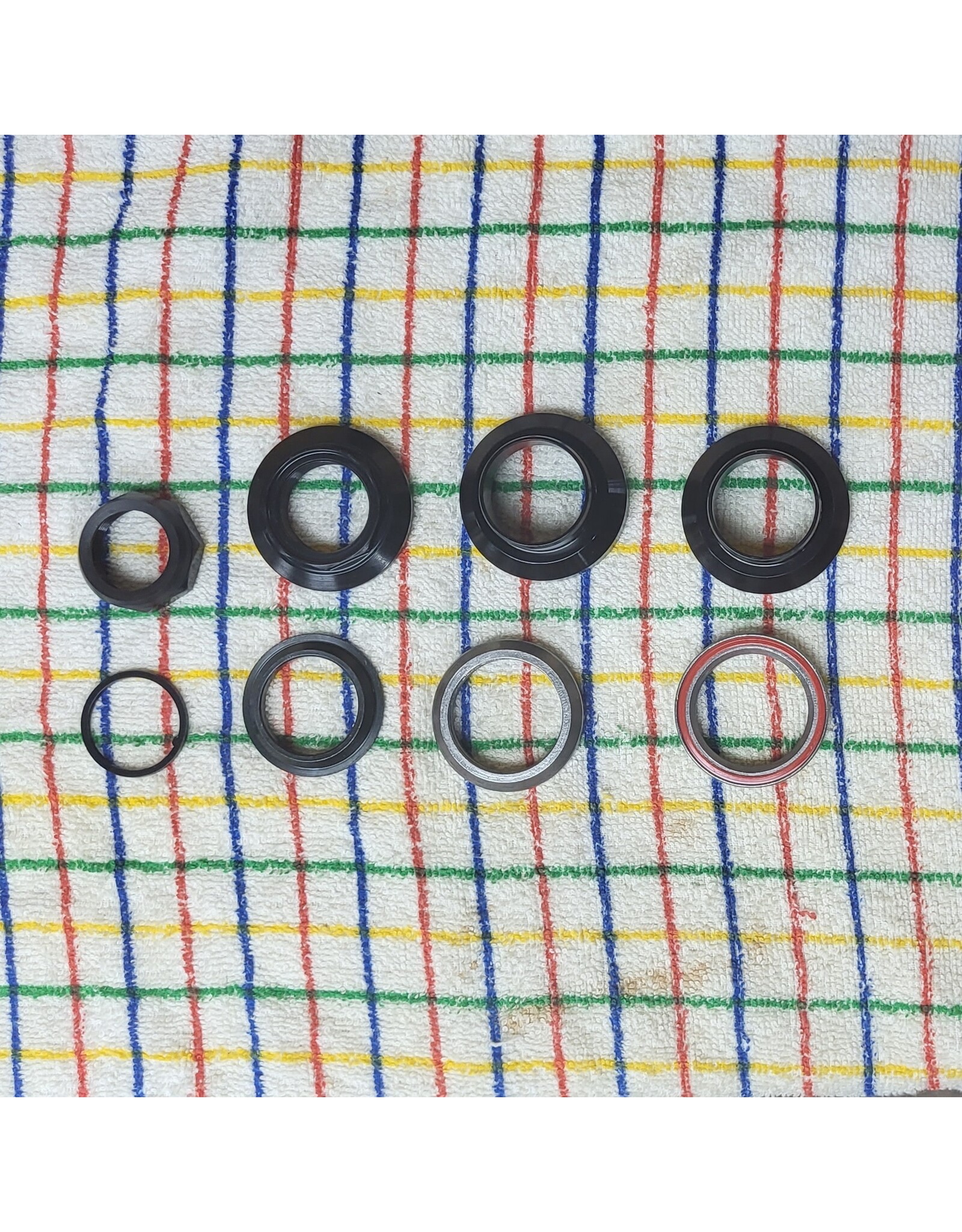 Neco Neco 1" Threaded Headset Cartridge Bearings 27.0 Crown Race Black