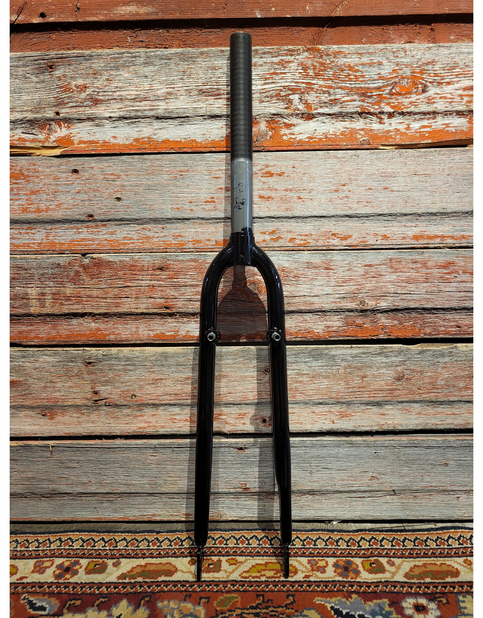 Generic 1 1/8" Threaded 700c Fork With Brake Posts Black 255mm Steerer