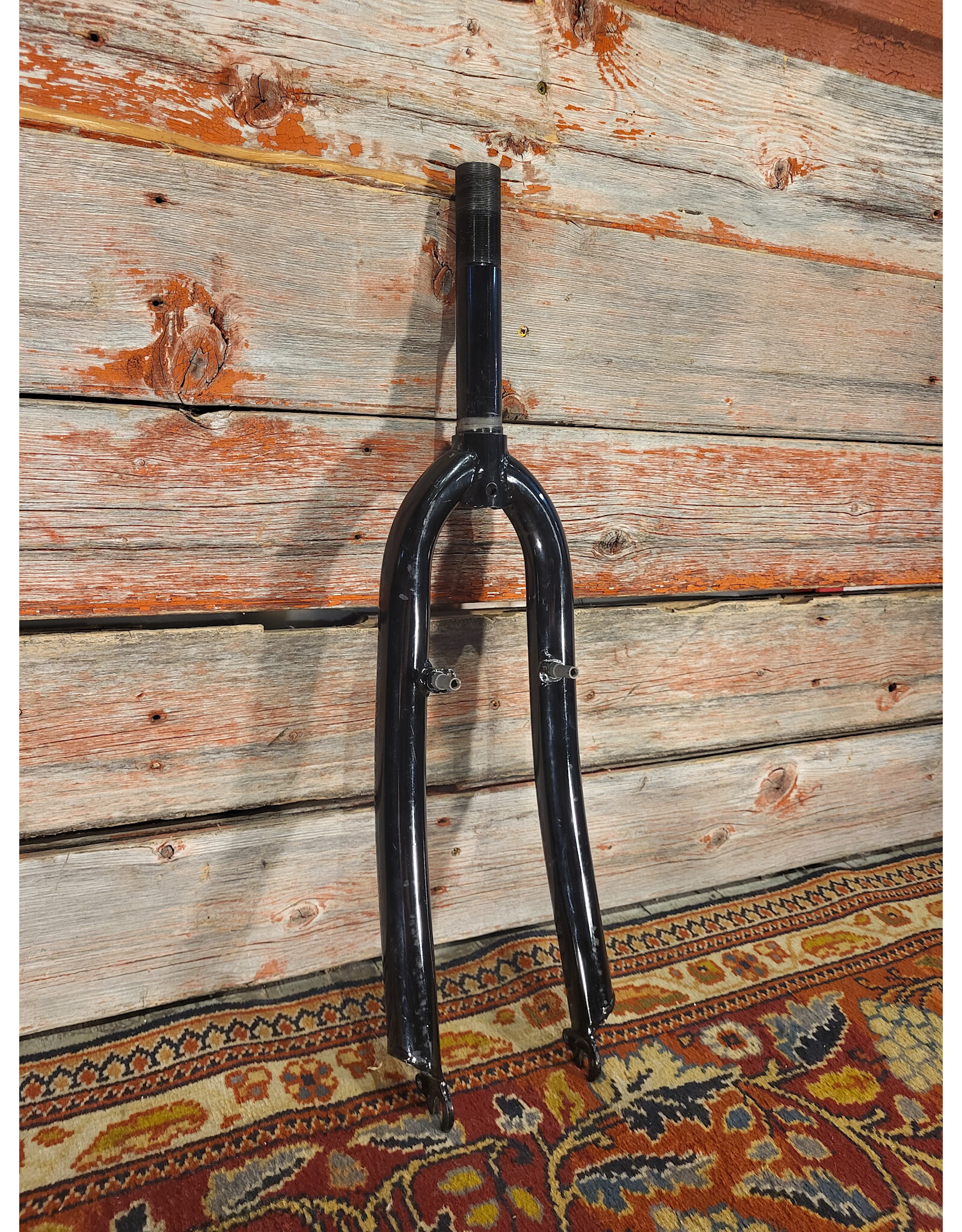 1 1/8" Threaded 26" Mountain Fork With Brake Posts Black 165mm Steerer