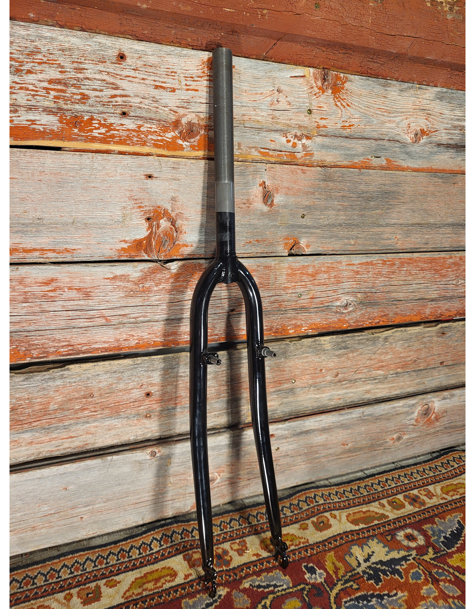 Generic 1" Threaded 700c Fork With Brake Posts Black