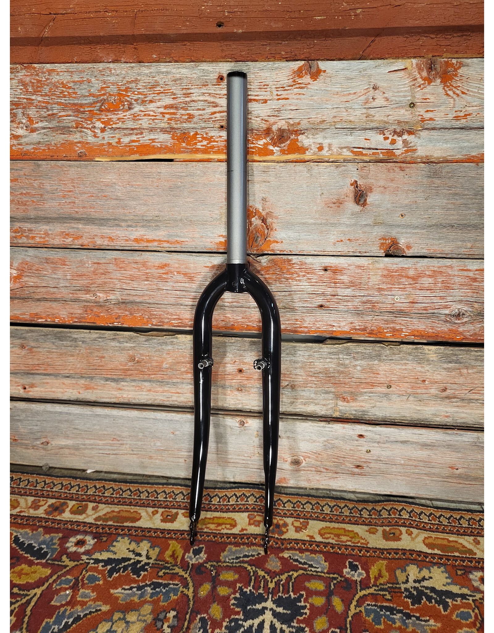 Generic 1 1/8'' Threadless 26" Fork With Brake Posts and Disc Tab