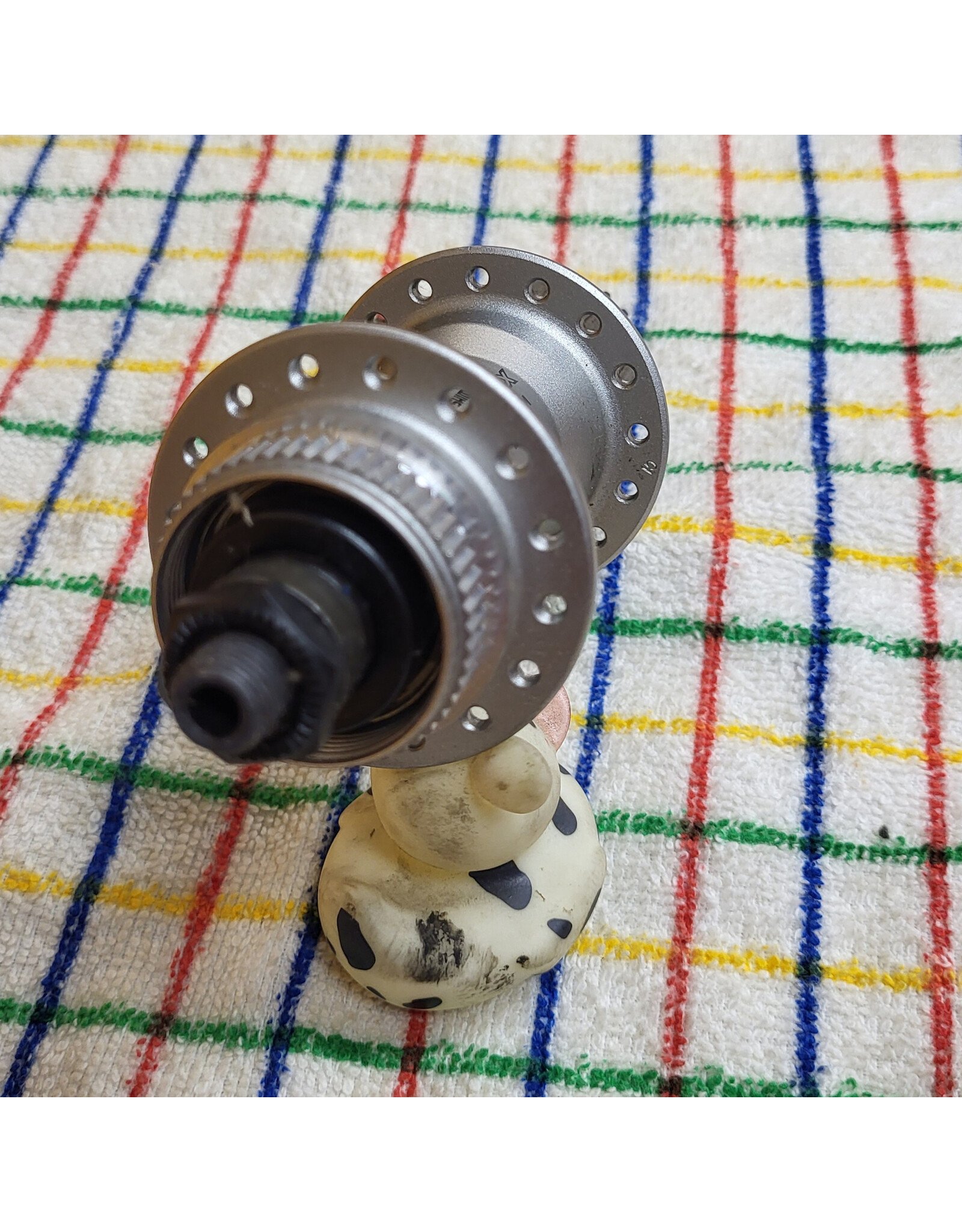 Shimano NOS Shimano FH-M585 Deore LX Center Lock Disc 32h Rear Hub