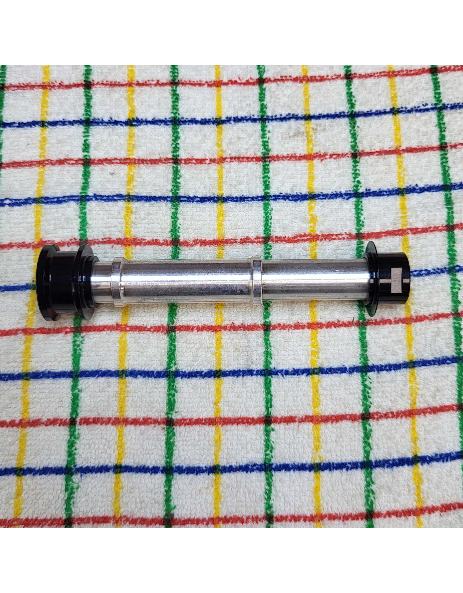 Bombtrack Bombtrack Arise Rear Axle Assembly with Cones