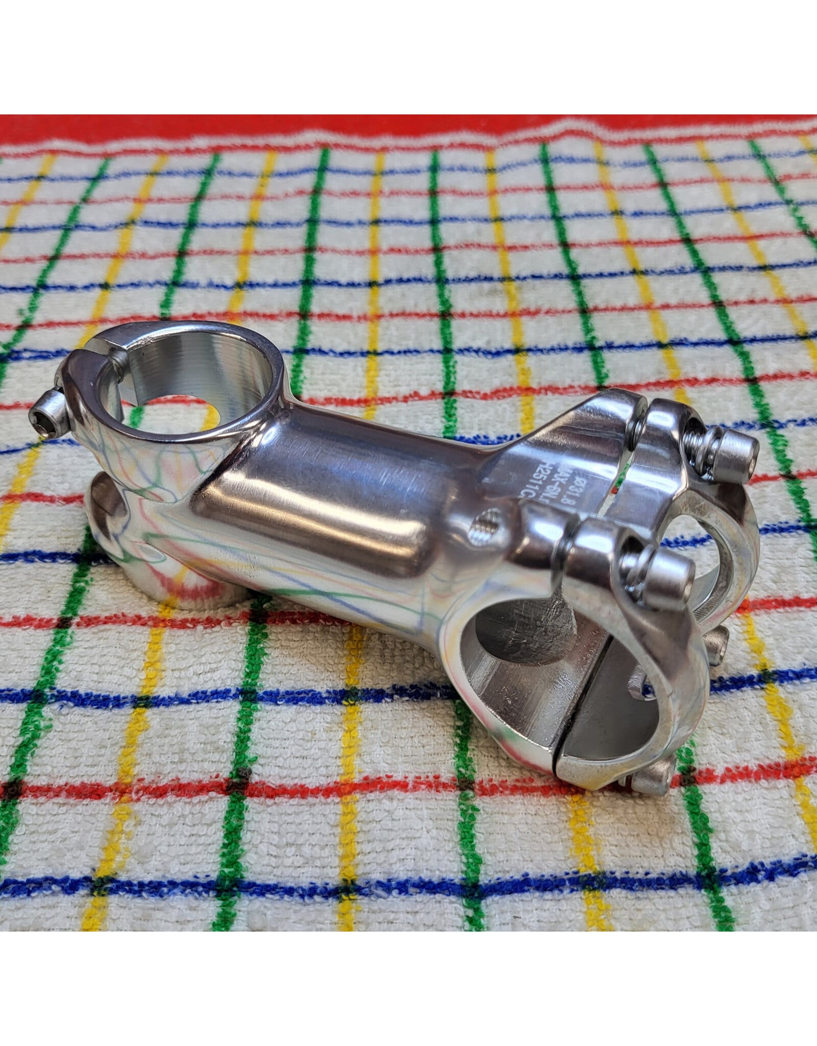 Basic Threadless Stem 31.8mm Clamp 7 Degrees 80mm Silver