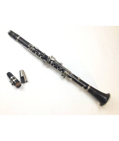 Used Evette Schaffer Bb Clarinet (SN: K18174)