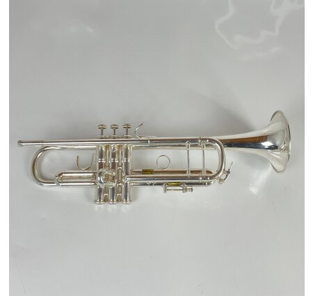 Used Bach 37 Bb Trumpet (SN: 689573)