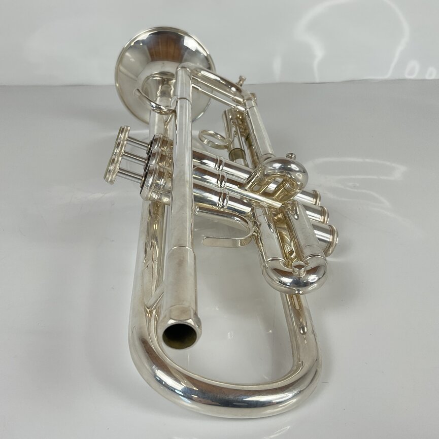 Used Bach 37 Bb Trumpet (SN: 689573)