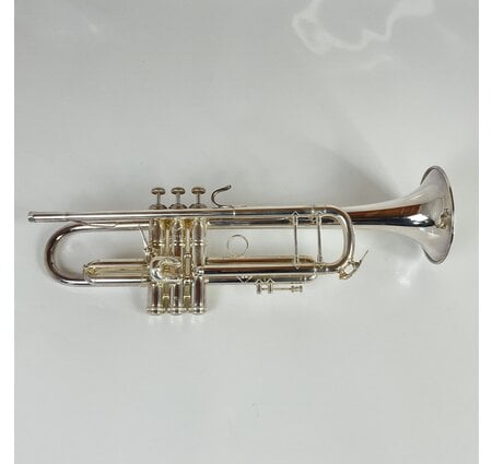 Used Bach 37 Bb Trumpet (SN: 389960)
