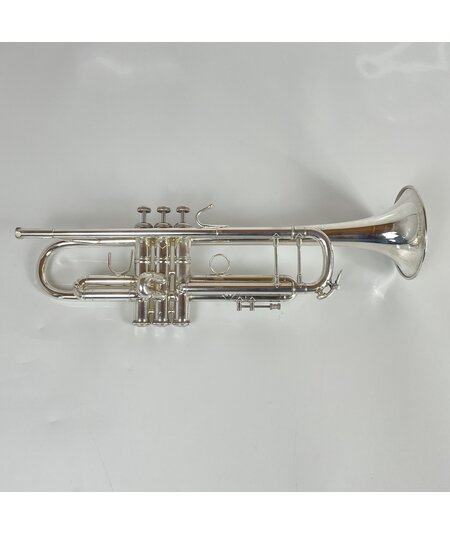 Used Bach 37 Bb Trumpet (SN: 422952)