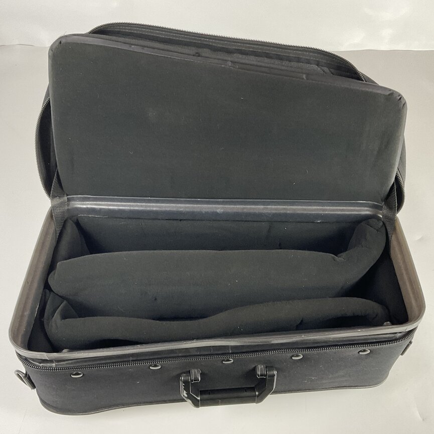 Used Wolfpak Double Trumpet Case [36658]