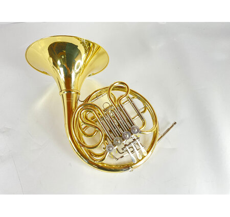 Used  Yamaha 567D F/Bb Double French Horn (SN: 004108)