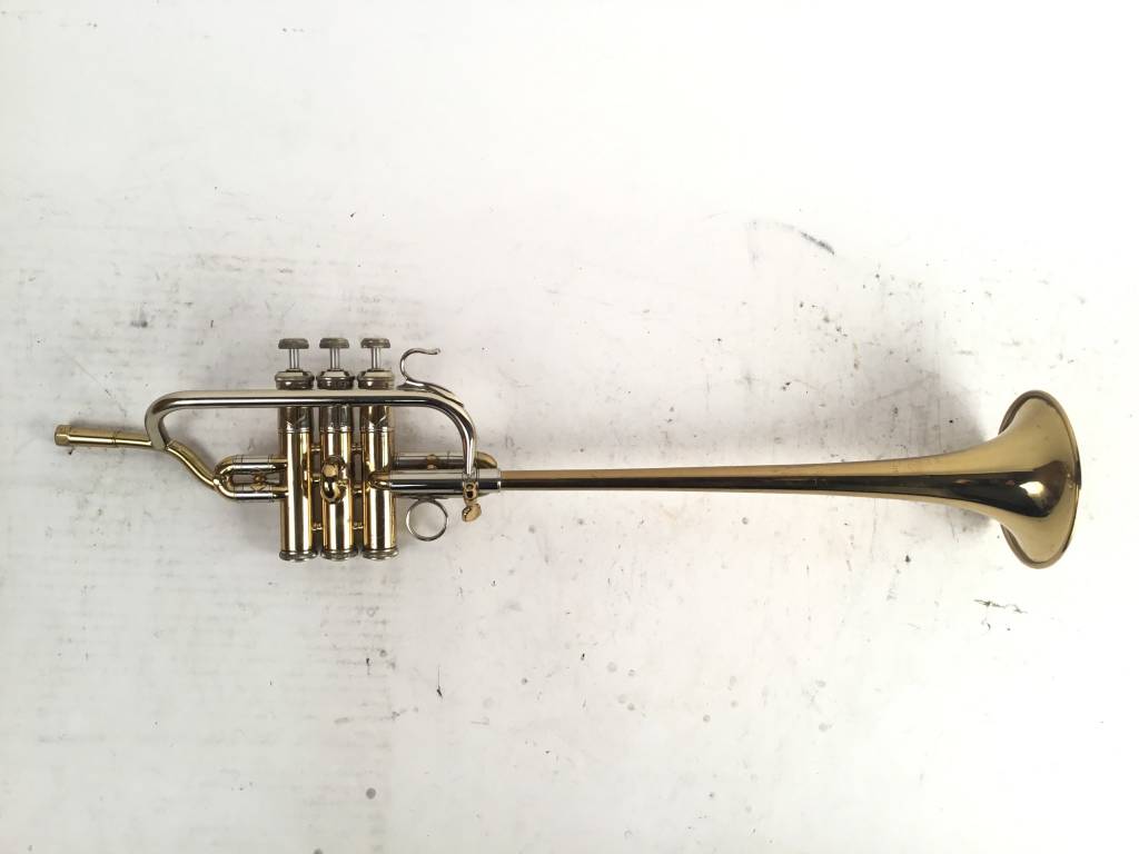 ピッコロトランペット　Bach 311 Bach Model 311 Stradivarius Professional Piccolo Trumpet SN
