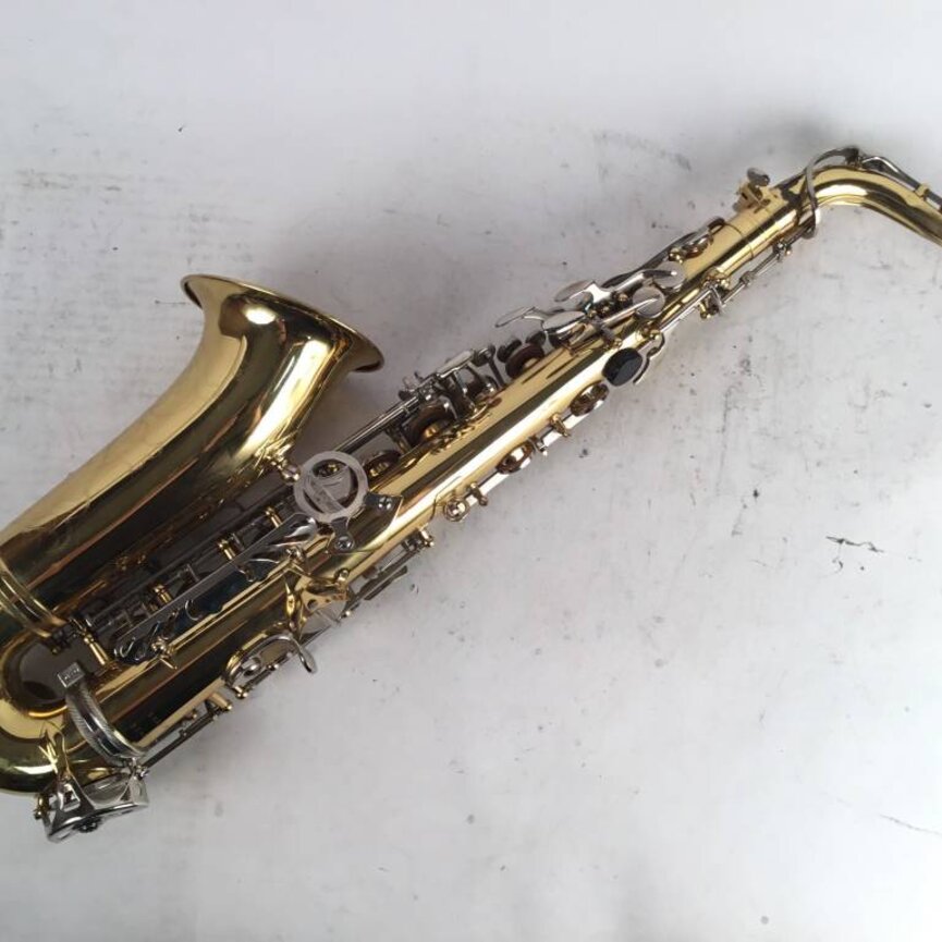 Used Intermediate Newport Alto Saxophone (SN: NWA50012)