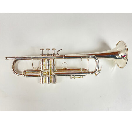 Used Bach 37 Bb Trumpet (SN: 632840)