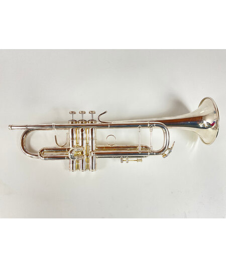 Used Bach 37 Bb Trumpet (SN: 632840)