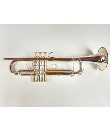 Used Bach "Vincent" Bb Trumpet (SN: 765560)