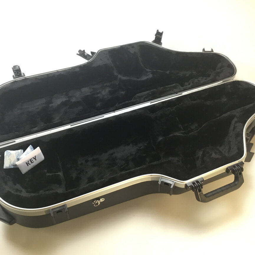 Used SKB Contoured Pro Baritone Sax Case with Wheels [18359]