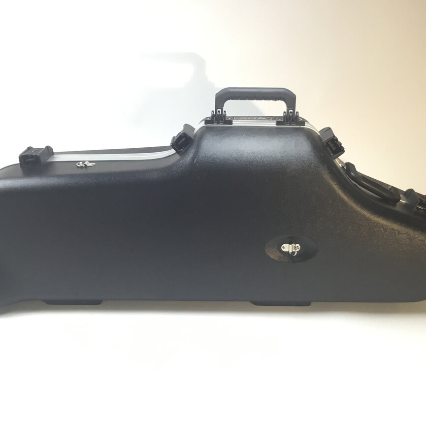 Used SKB Contoured Pro Baritone Sax Case with Wheels [18359]
