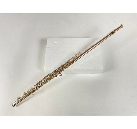 Used Yamaha YFL-777 Flute (SN: 067672)