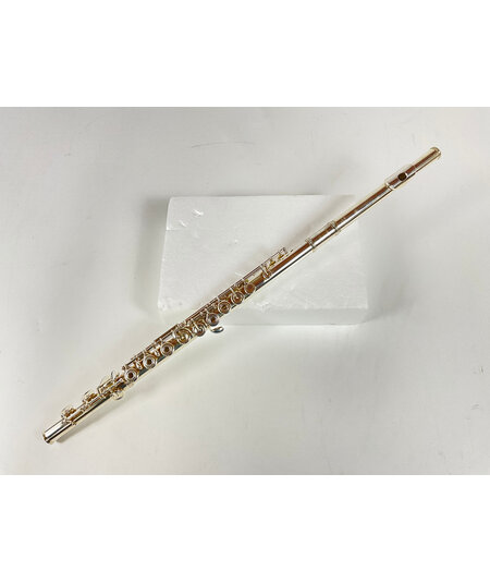 Used Yamaha YFL-777 Flute (SN: 067672)