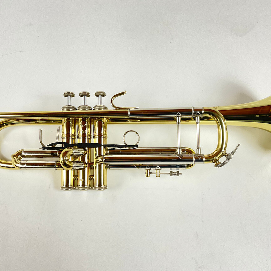 Used Bach 37 Bb Trumpet (SN:387811)