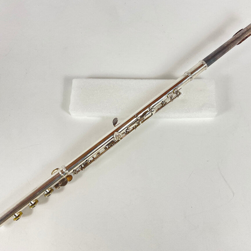 Used Yamaha YFL-881 C Flute (SN: 2748)
