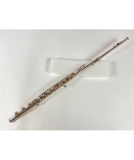 Used Yamaha YFL-881 C Flute (SN: 2773)