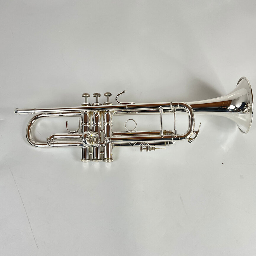 Demo Bach 180S37G Bb Trumpet (SN: 793468)