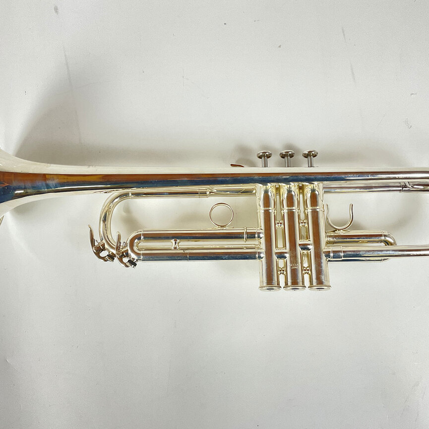 Used Yamaha YTR-8330S Bb Trumpet (SN: 001038)