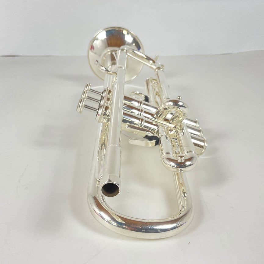 Used Bach 37 Bb Trumpet (SN: 685947)