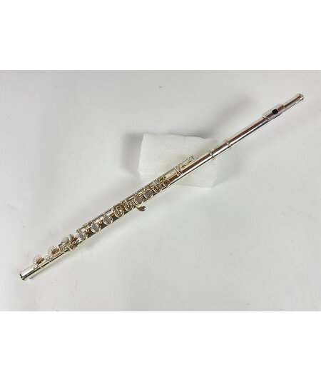 Used Yamaha YFL-881 C Flute (SN: 1489)