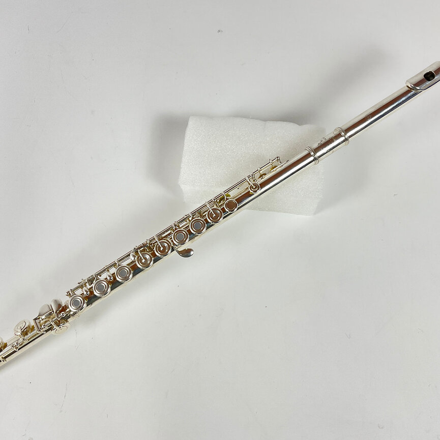 Used Yamaha YFL-881 C Flute (SN: 1489)
