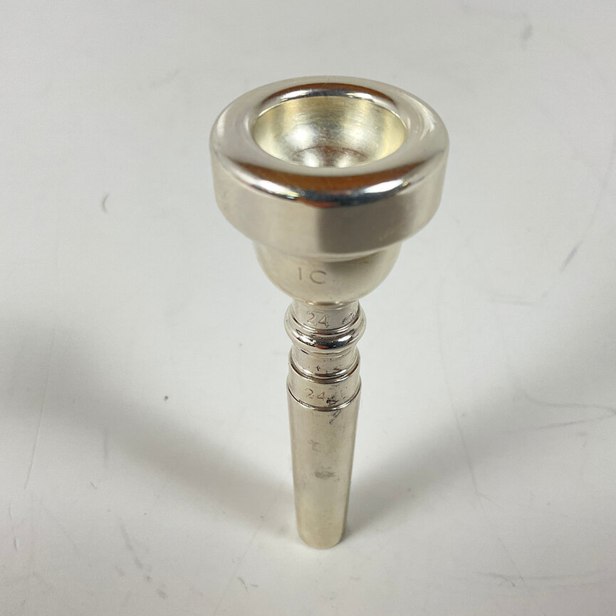 Used Bach Symphonic 1C 24/24 Trumpet [42555]