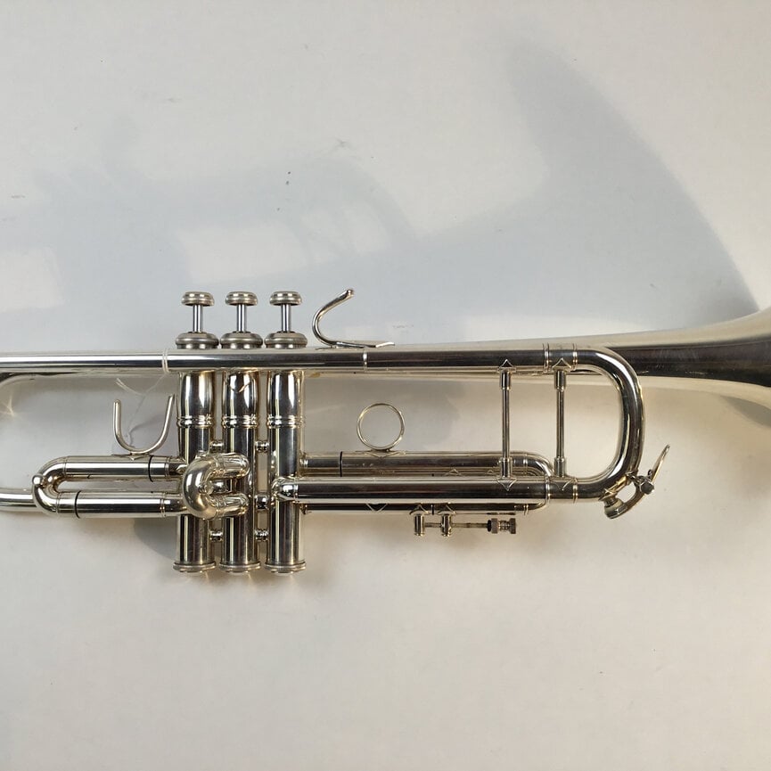 Used Bach 37 Bb Trumpet (SN: 652362)