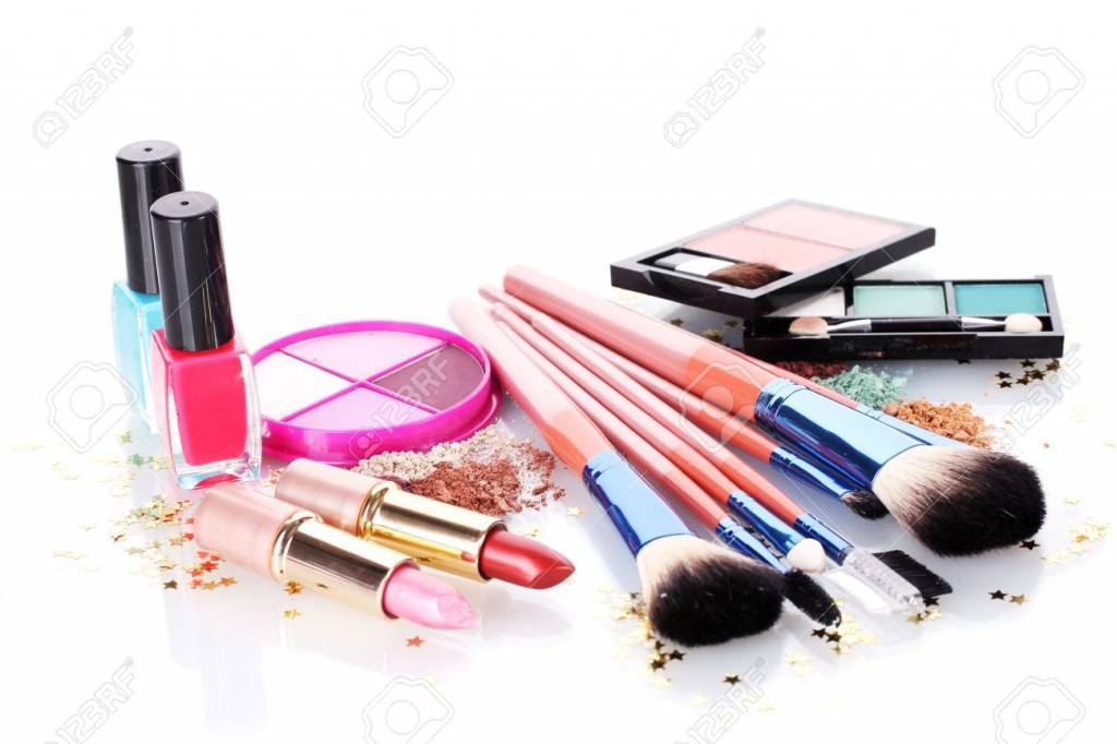 Multiple items makeup set