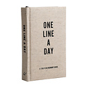 Chronicle Books - CB Canvas One Line a Day