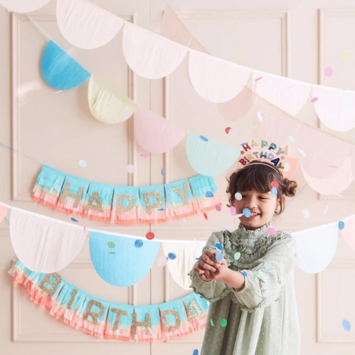 Meri Meri - MEM Rainbow Tissue Paper Scallop Garlands